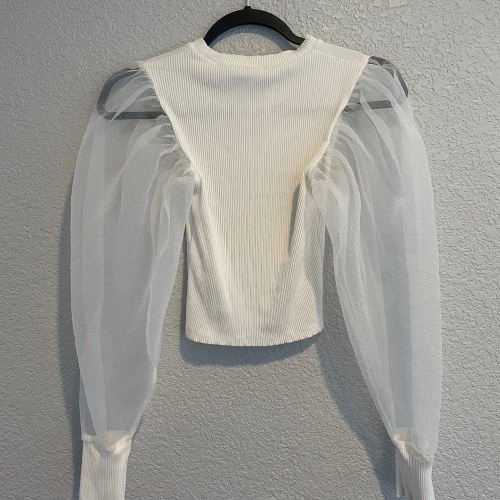 ZARA White sweater w puffy sheer sleeves